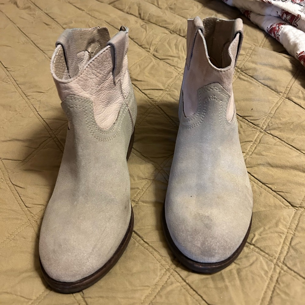 Steve Madden booties